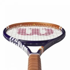 Raquette Wilson Blade 98 16x19 V8.0 Roland Garros 2023 (305g) 11 Raquette Wilson Blade 98 16x19 V8.0 Roland Garros 2023 (305g) -Équipement De Tennis raquette wilson blade 98 16x19 v80 roland garros 2023 305g 3