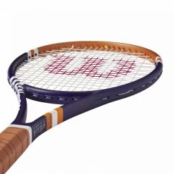 Raquette Wilson Blade 98 16x19 V8.0 Roland Garros 2023 (305g) 12 Raquette Wilson Blade 98 16x19 V8.0 Roland Garros 2023 (305g) -Équipement De Tennis raquette wilson blade 98 16x19 v80 roland garros 2023 305g 4