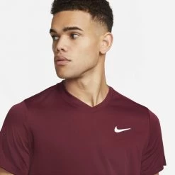 T-Shirt Nike Court Dri-FIT Victory Bordeaux 8 T-Shirt Nike Court Dri-FIT Victory Bordeaux -Équipement De Tennis t shirt nike court dri fit victory bordeaux 2