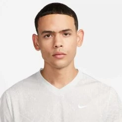 T-Shirt Nike Court Dri-FIT Victory Gris -Équipement De Tennis t shirt nike court dri fit victory gris 2