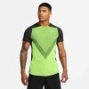 T-Shirt Nike Dri-Fit ADV Rafael Nadal Noir / Vert Fluo -Équipement De Tennis t shirt nike dri fit adv rafael nadal noir vert fluo
