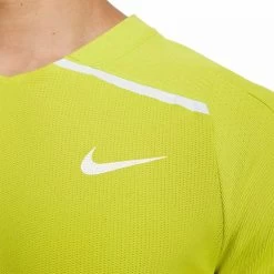 T-Shirt Nike Dri-Fit ADV Rafael Nadal Vert Fluo 11 T-Shirt Nike Dri-Fit ADV Rafael Nadal Vert Fluo -Équipement De Tennis t shirt nike dri fit adv rafael nadal vert fluo 4